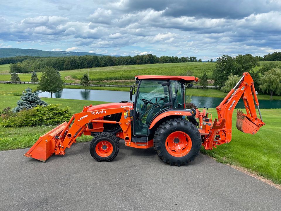 2015 Kubota L6060HSTC + 7 Attachments Included!!
